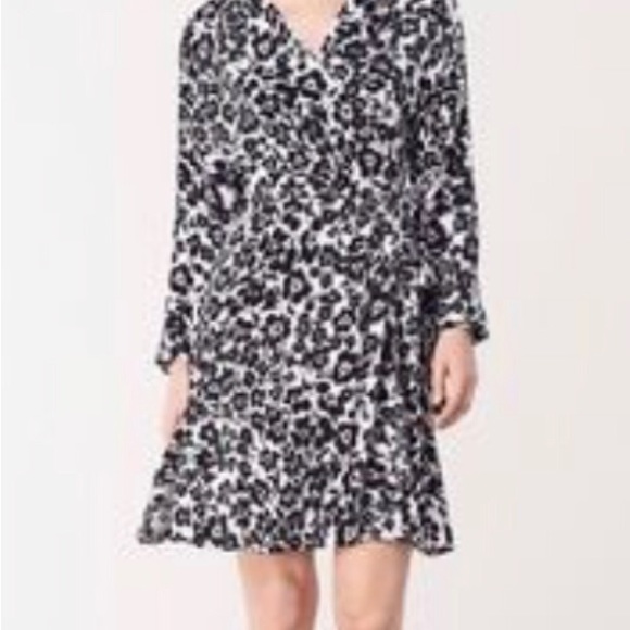 Diane Von Furstenberg Dresses & Skirts - DVF Shia Wrap Dress Leo Print